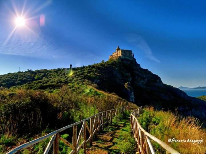 B&B La Casa Du Barone Фальконе Экстерьер фото